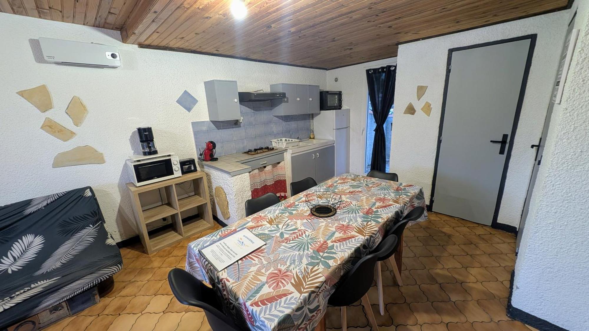 Gite La Capelle Roquefort Des Corbieres Sigean Narbonne Aude Номер фото