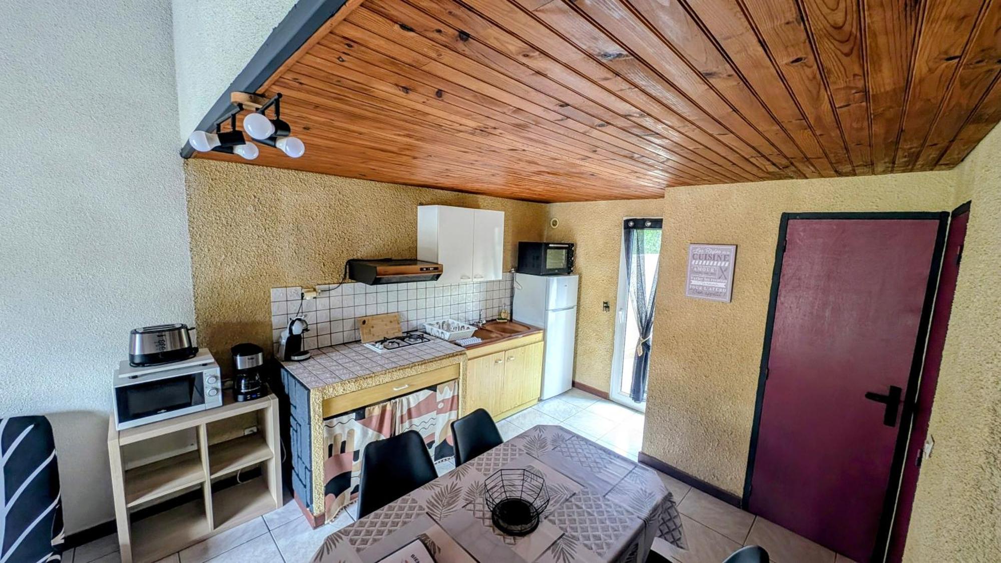 Gite La Capelle Roquefort Des Corbieres Sigean Narbonne Aude Номер фото